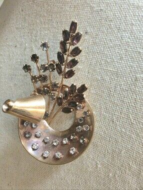 Vintage 1940s Retro 1/20 12K GF  Rhinestone Floral Spray Crescent Brooch